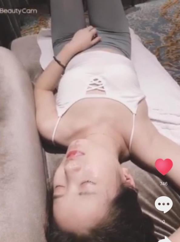 大叔爱萝莉视频合集1V-福利好好看