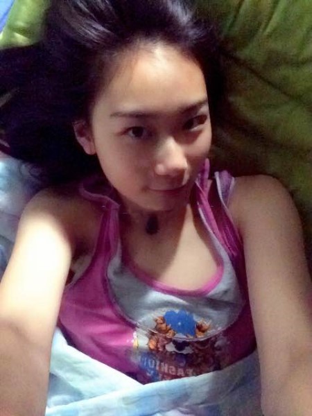 [百度云泄密]看似生活水平很高的良家少妇日常+学妹自拍-福利好好看