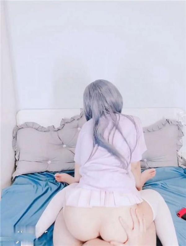 白袜袜格罗丫–爱玩游戏的灰发姬[1V/236MB]-福利好好看