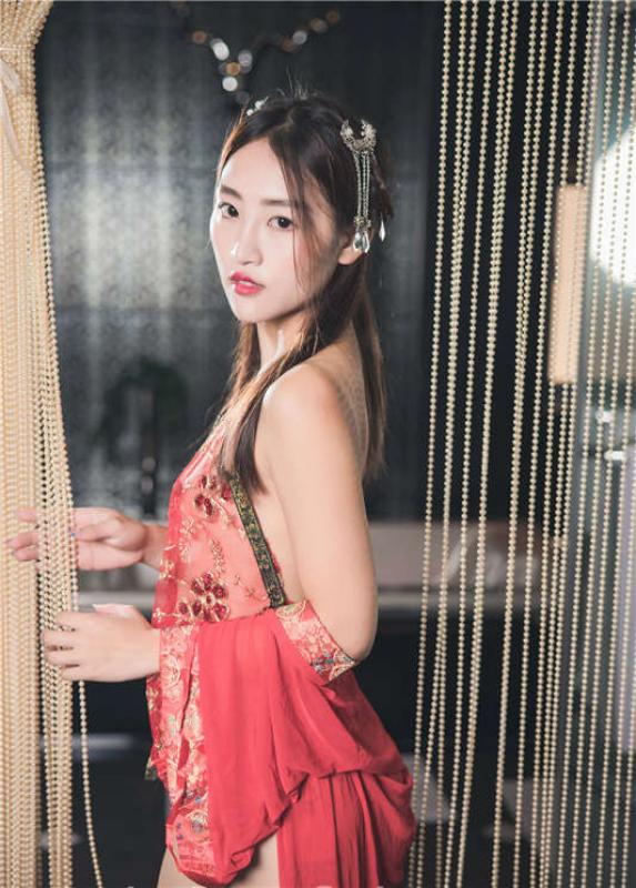 官人想要系列写真金瓶梅+肉蒲幻境+冷酷女上司骚扰新人OL[318P/3V/1.49G]-福利好好看