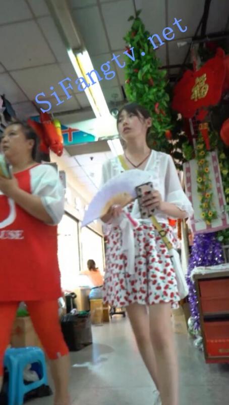 [首发CD]樱之舞2019街拍系列29-可爱花裙子妹子的花内裤-福利好好看