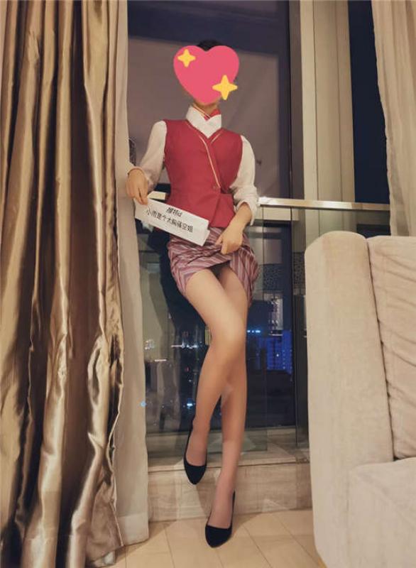 推特网红小雨是个大奶骚空姐私拍流出–空姐制服[42P/1V/500MB]-福利好好看