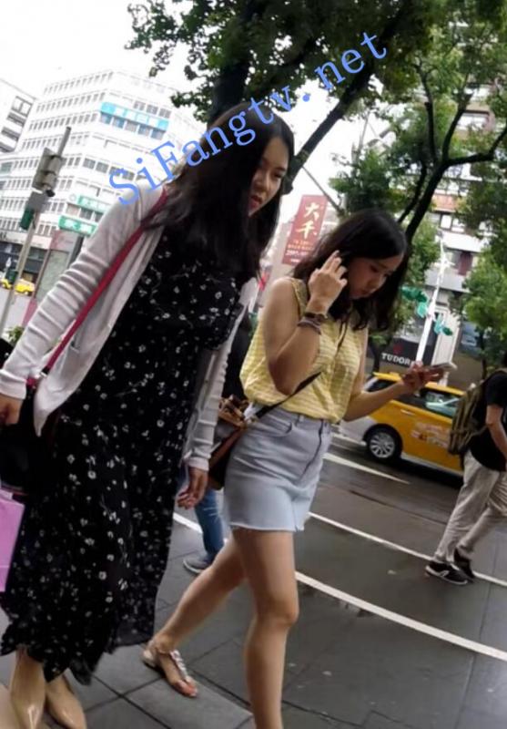 [首发极品CD]TW系列1482-齐逼牛仔小短裙骚妹子紫色内裤-福利好好看
