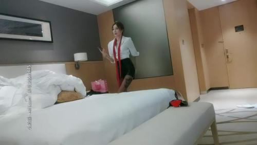 精品探花推荐[AI高清2K修复]探花郎李寻欢再约声音嗲嗲妹子啪啪，皮短裤黑丝诱惑一番换上连体网袜-福利好好看