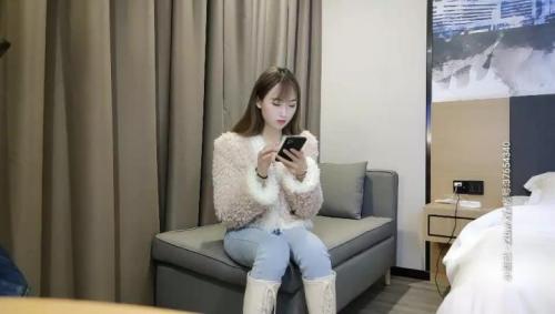 精品探花推荐12.16步宾探花深夜第二场极品高颜值气质美女，穿上性感情趣装揉搓美乳站立后入-福利好好看