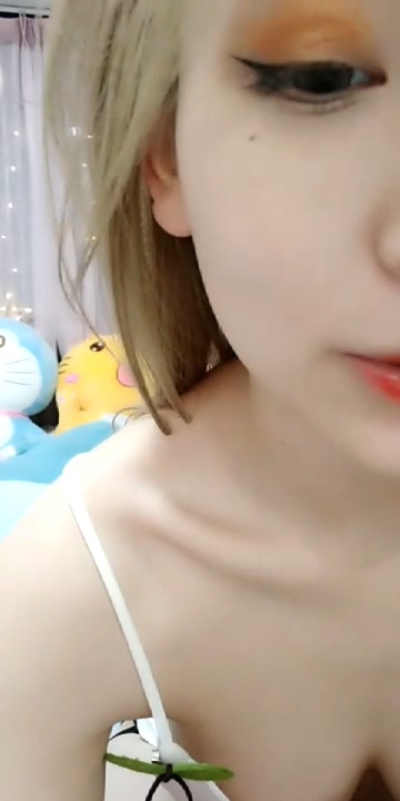 一坊美女可盐可甜一多房自卫大绣20210101-福利好好看