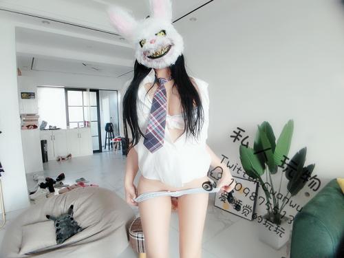 私人玩物年终定制版新作–格栅制服[31P/1V/1.64G]-福利好好看