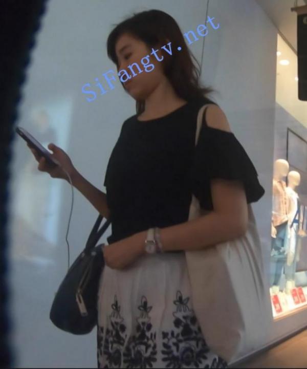 [首发极品CD]TW系列0701-白色骚丁美女大大方方上电梯-福利好好看