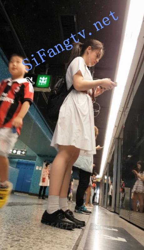 [CD抄底]487系列SG028-跟拍抄底白色校服可爱学生妹子-福利好好看
