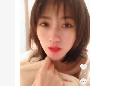 苗条极品美女自拍大尺度福利视频1V-福利好好看