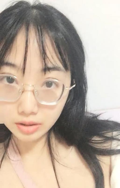 大一校花小美女粉嫩诱人视频1V-聚合福利