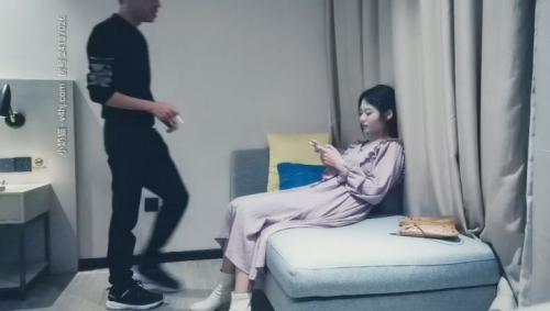 精品探花推荐2020.11.26[战狼行动]今夜肚兜情趣主题，黄先生代班约操极品清纯外围-福利好好看