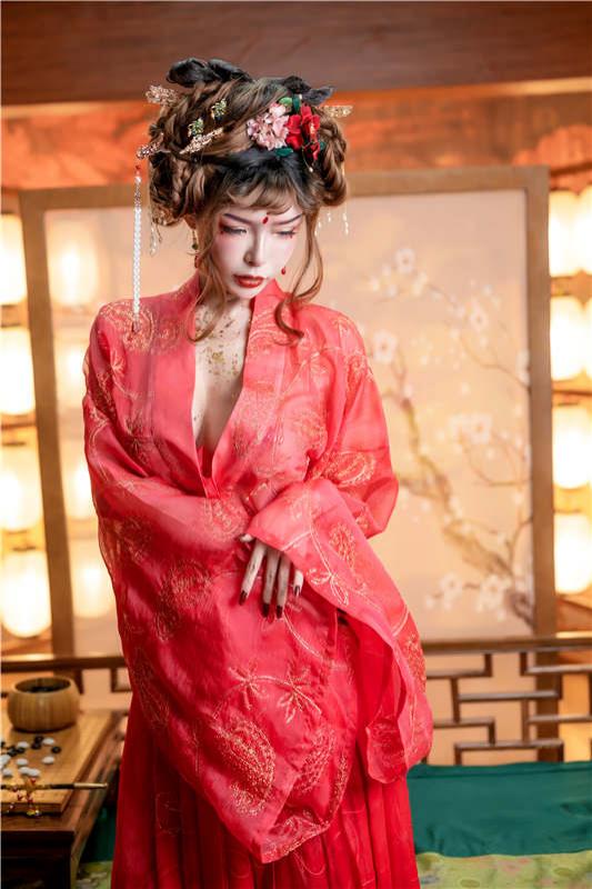 高质量网红@秋和柯基(夏小秋)–新春贺图[65P+1V/1.59G]-福利好好看