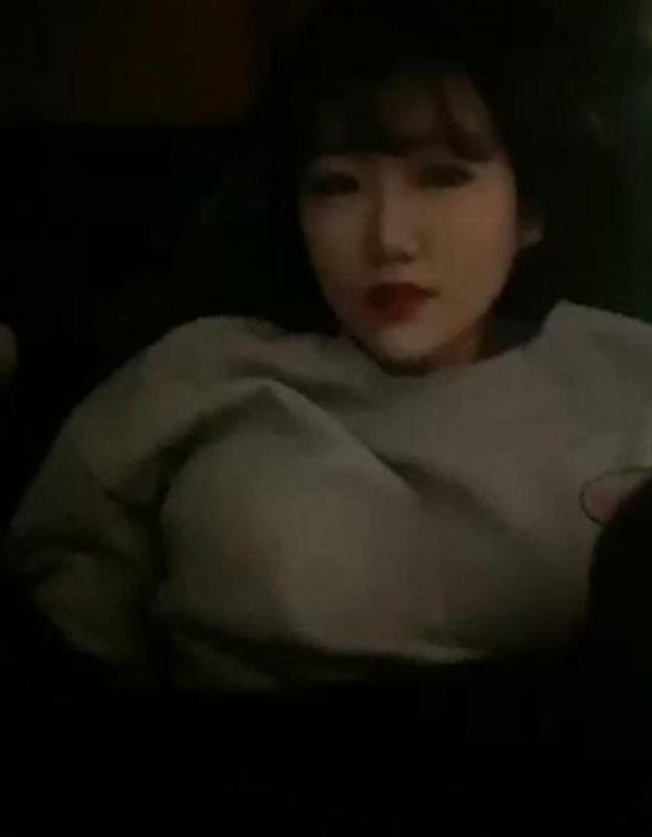 美少女朵拉大尺度私拍视频1V-福利好好看