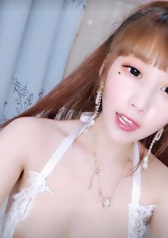 清纯女主播韩伊伊诱惑福利1V-福利好好看