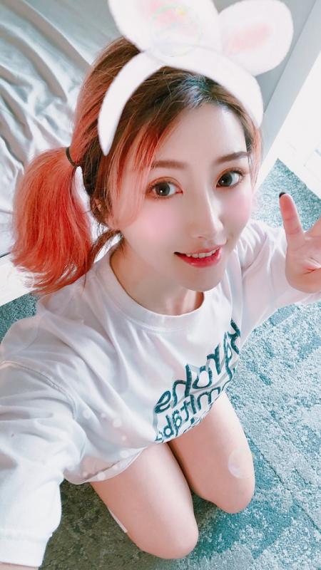 极品丰臀美少女MissWarmJ高清私拍69P1V-福利好好看