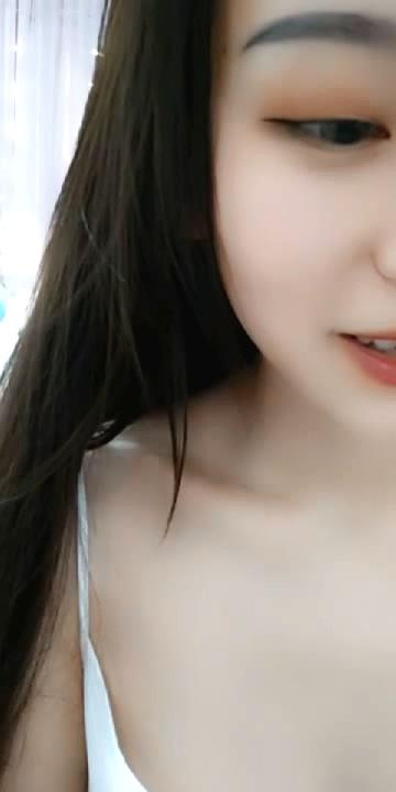 看脸时代女神的完美诱惑，颜值很高奶子很挺逼逼很嫩，各种自慰诱惑骚逼特写，声音甜美喜欢聊骚[ZvFM9/1V/193M]-福利好好看