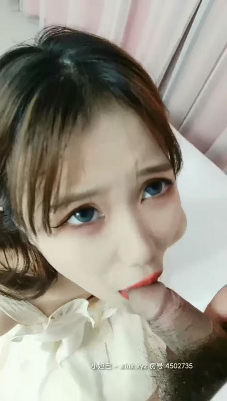 风骚迷人的小妖精露脸让小哥在床上玩弄无毛白虎逼，口交大鸡巴表情好骚啊，让小哥各种姿势爆草连续两炮内射[OIFAu/1V/1.06G]-福利好好看