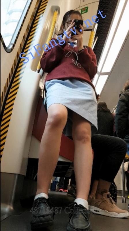 [CD抄底]487系列SG046-眼镜学生小妹子前后都抄底-福利好好看