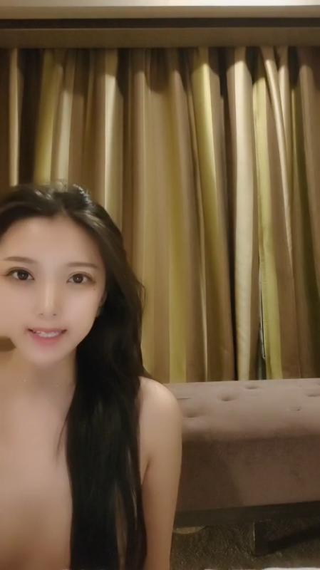 [球迷的奶球]奶奶奶最新5月啪啪直播[MP4/6V/4.38G]-福利好好看