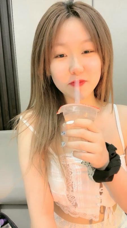 5月13日软妹萝莉小川是个美女跳蛋手指抽插秀[MP4/1.74G]-福利好好看