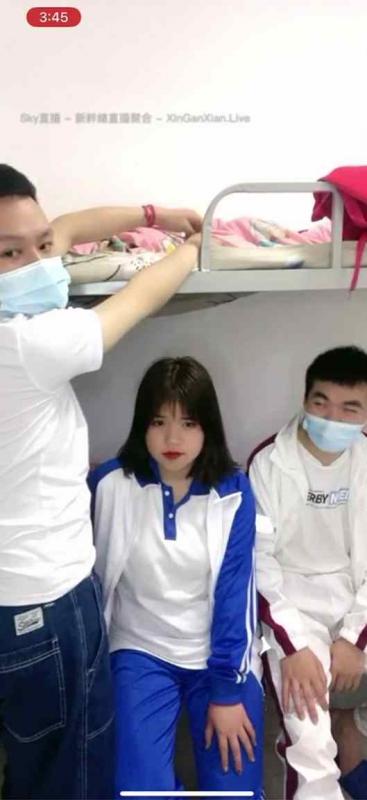 直接在学生寝室里啪啪直播！[爆操学生妹]小胖子学生妹-福利好好看