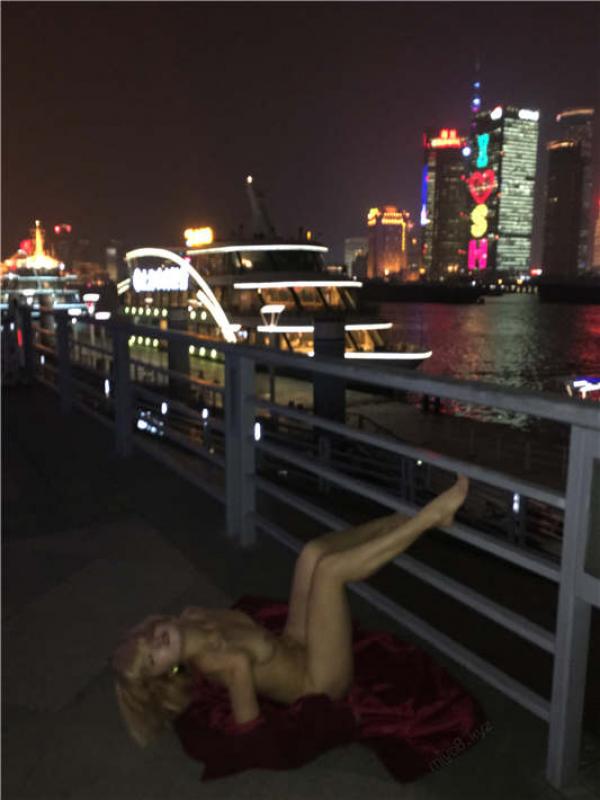 悦爷妖精-上海外滩露出+拍摄花絮[38P+6V/506MB]-福利好好看