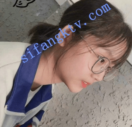 [厕拍新品]2022校园全景后拍，学妹们齐齐扒下内裤来嘘嘘-福利好好看