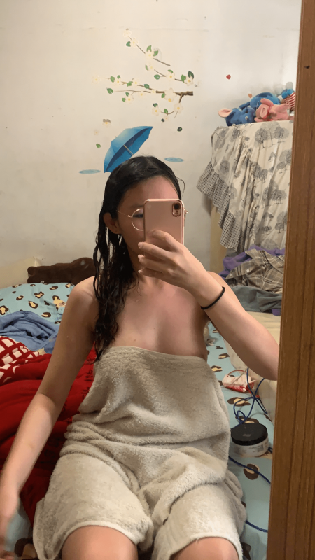 大奶電眼外拍網紅流出真的太暈了-福利好好看