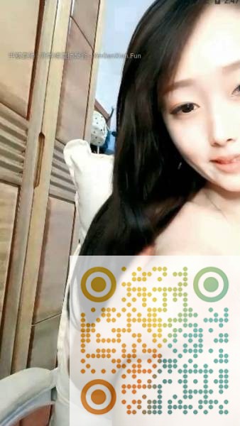 刚刚下海的樱桃小嘴儿甜美超级可爱小萝莉，小小的脸蛋儿太可人了，穿上丝袜破个洞假鸡巴自慰[jiRIB/1v/1.5G]-福利好好看