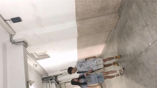 女生跟男友到男厕打炮被发现了女生一直抱怨男友说都是他出的坏主意-福利好好看