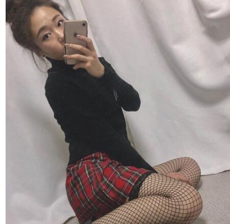 《泄密资源》果条果贷极品美女大尺度掰B私拍流出（四）-福利好好看