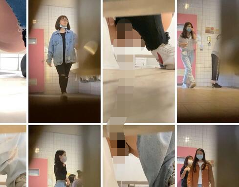 高校女厕CP下课来上厕所的美女看到这幺多漂亮学生妹在我面前脱下内裤露出潮湿散发着迷人气息的鲍鱼-福利好好看