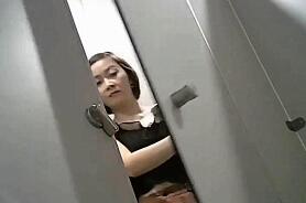 几十位小姐姐撅起屁股撒-福利好好看