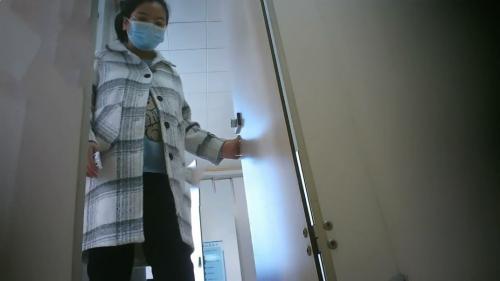 私房五月新流出大神潜入医院女厕全景后拍来做妇检的孕妇大屁股骚逼一个比一个大(2)-福利岛