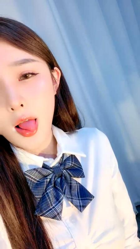 极品尤物女神模特下海大秀直播，完美好身材玩弄奶头，坐插道具蹂躏逼逼，浪叫呻吟看着好刺激，精彩不要错过-福利好好看