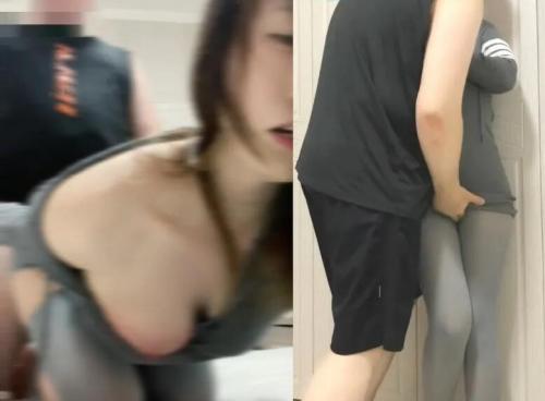 《震撼福利超强PUA》“哎~你别闹我录视频呐”对白刺激~大神强上玩直播的美腿房主小姐姐开始反抗挑逗一番秒变淫娃白浆超多内射-福利岛