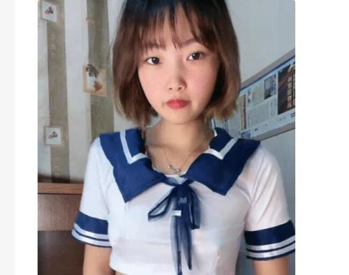 学生制服新人短发妹!脱光光自Q慰秀!贫乳肥唇蝴蝶B,掰穴揉搓一脸骚样,拿跳蛋震动阴蒂-福利岛