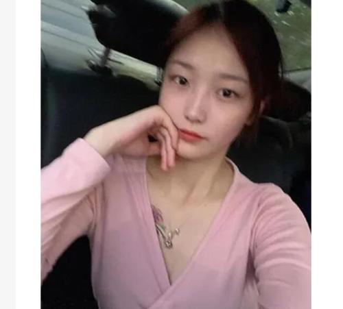 5月重磅强推！精挑细选10位超美小姐姐自慰及啪啪自拍流出合集，清纯美少女爆乳美少妇让你秒硬那种，反差婊反差极大-福利好好看