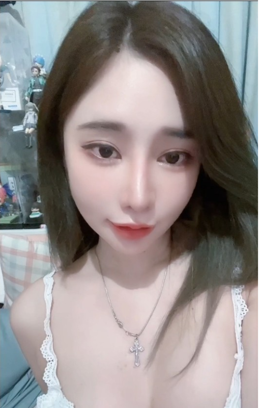 极品高颜值爆乳COSER-meenfox-三套高价PPV特别版道具自慰-福利好好看