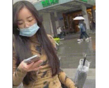 漂亮眼镜少妇这骚内内真有个性整个屁屁都是真空的-福利好好看