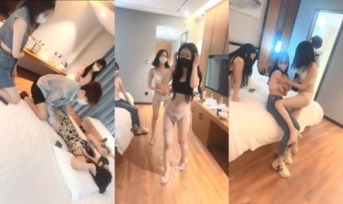 强烈推荐~女神团出征爽爆了[玺玺玺啊]三仙女对战男模~~！新一轮密码房火热开启中~身材修长~[GXE1X/1V/2.25G]-福利好好看