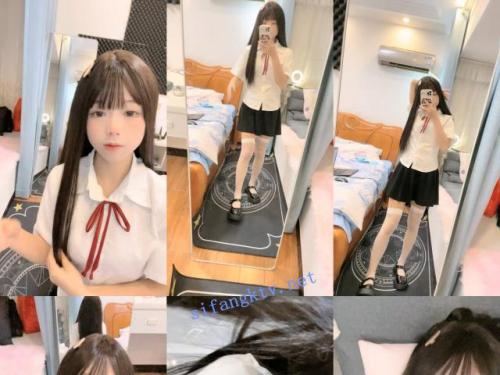 [吃一口小布丁]二次元萝莉学生服~跳蛋黑牛道具自慰-福利好好看