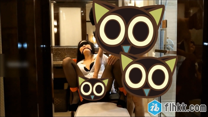 91大神V哥戴着帽把极品黑丝妹用胶带捆绑在椅子上玩-福利好好看