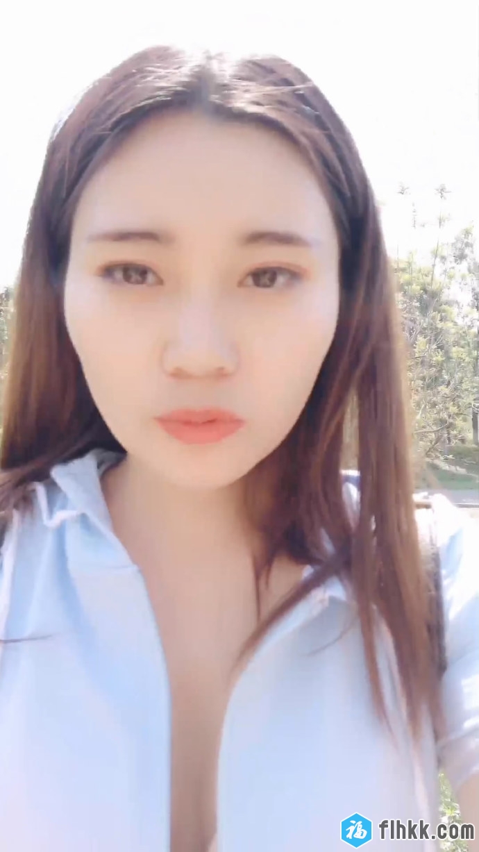 网红刘婷精彩演绎公厕勾引背包男1080P高清无水印-福利好好看