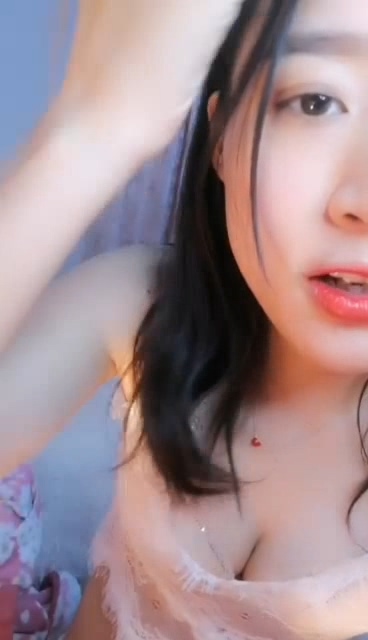 单亲家庭长大的孩子金牌小野猫,露脸黑丝直播叫爸爸想要大鸡巴,道具自慰自己舔奶扣逼,每次都玩到高潮虚脱水多-福利岛