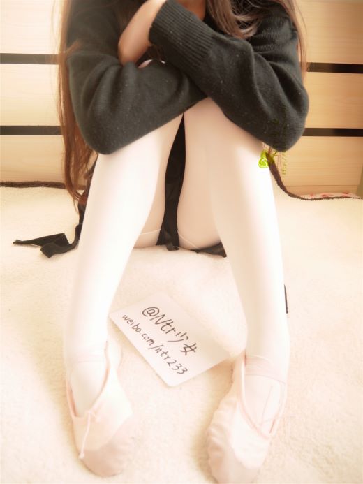 微博红人@（吃货小绿）NTR少女–白丝黑丝死库水手指抽插原版高清（1V88P）[236.63M]-福利好好看
