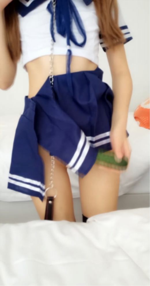 微博红人@[软萌萝莉小仙阿]（08）黑丝性感JK套装拴狗链子+短黄瓜后入流白浆原版高清[499.09M]-福利好好看