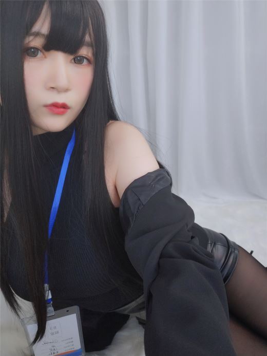 络红人@[白银81]-情趣黑丝制服诱惑职场新人原版高清（2V118P）[527.02M]-福利好好看