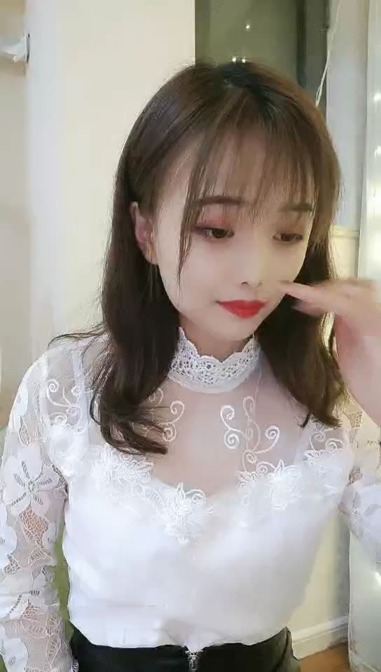 [晓可耐]风骚小少妇半夜购物，超市老板来送货被勾搭，丝袜摸鸡鸡言语挑逗，吃了性药超淫荡，被后入干喷水打湿床单[650.38M]-福利好好看
